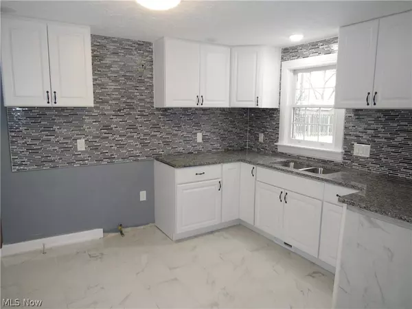 Strongsville, OH 44136,11053 Pearl RD