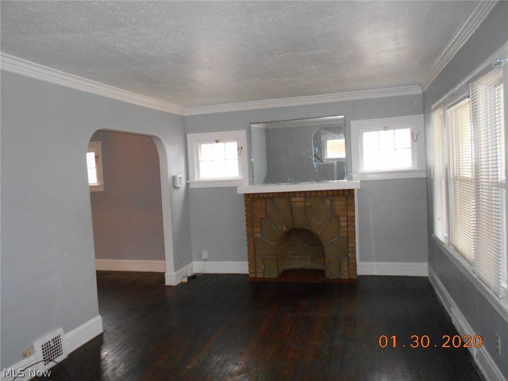 Cleveland, OH 44110,1472 Clermont RD