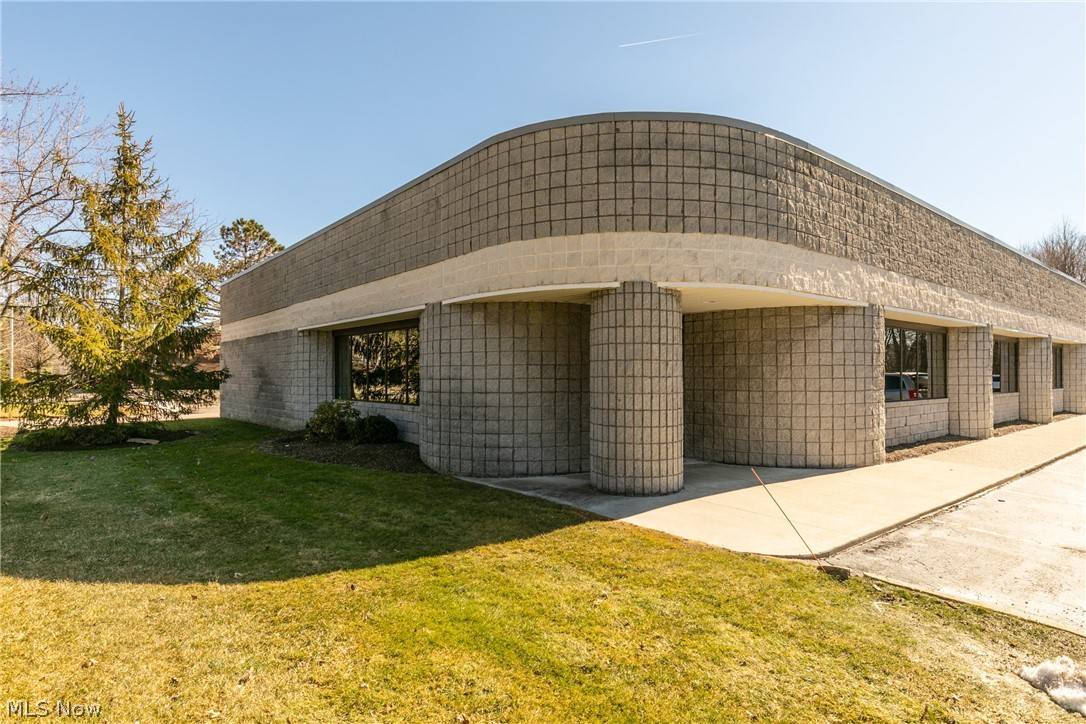 Twinsburg, OH 44087,2240 E Enterprise Pkwy #B1