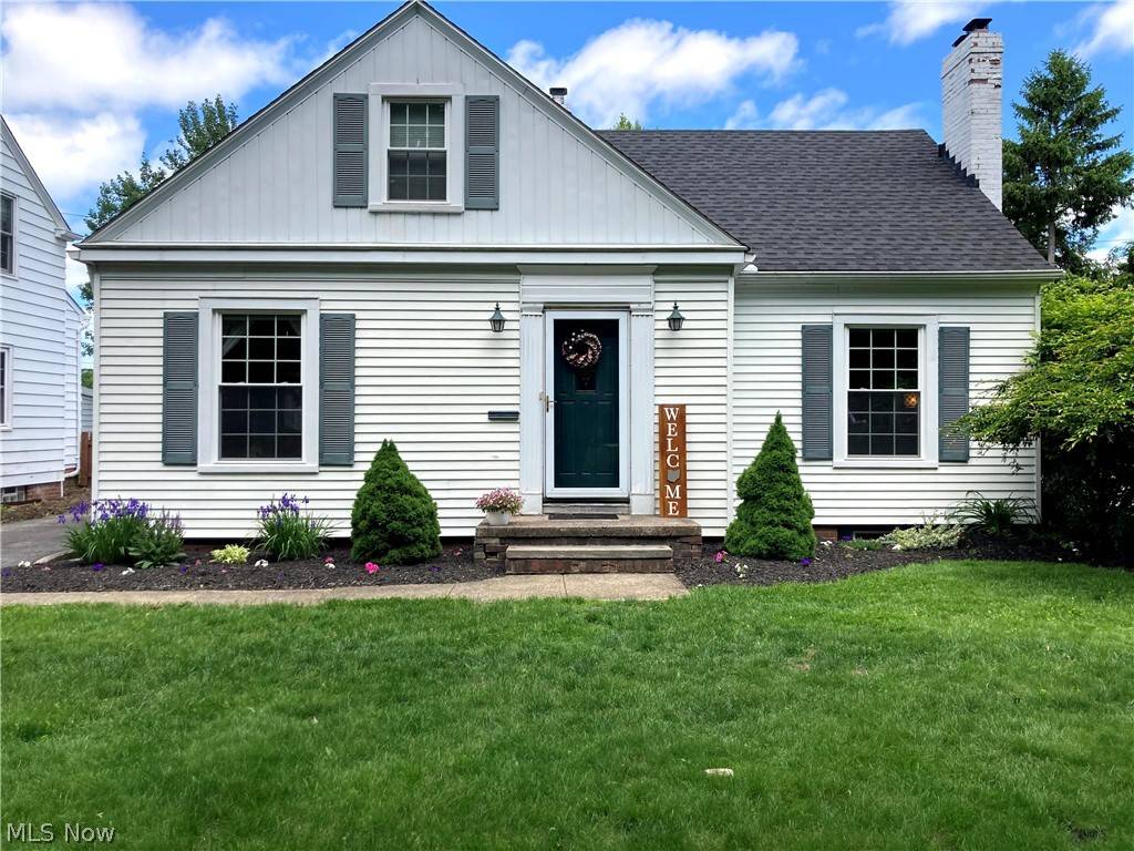 19446 Henry RD, Fairview Park, OH 44126