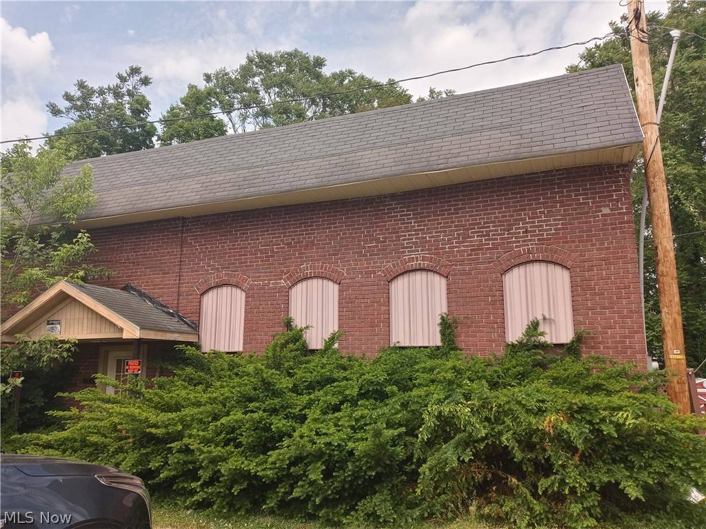 545 N 15th ST, Coshocton, OH 43812