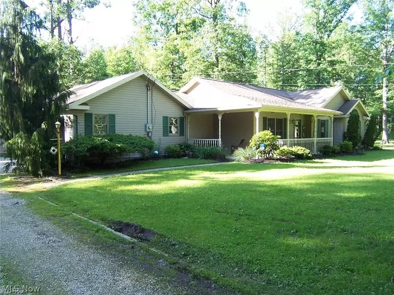 2593 Cardinal DR, Roaming Shores, OH 44084