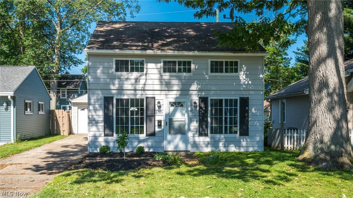 186 Lakewood DR, Avon Lake, OH 44012