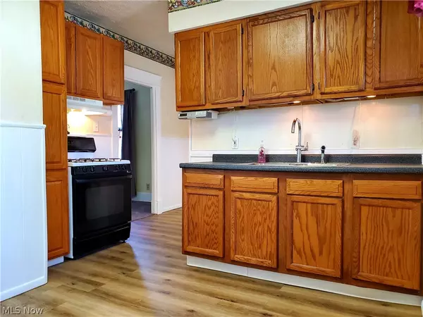 Newburgh Heights, OH 44105,4219 Alpha AVE