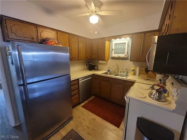 Mentor, OH 44060,12 Meadowlawn DR #6