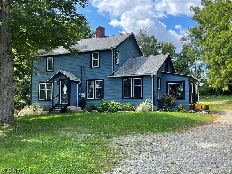 18090 Ravenna RD, Chagrin Falls, OH 44023