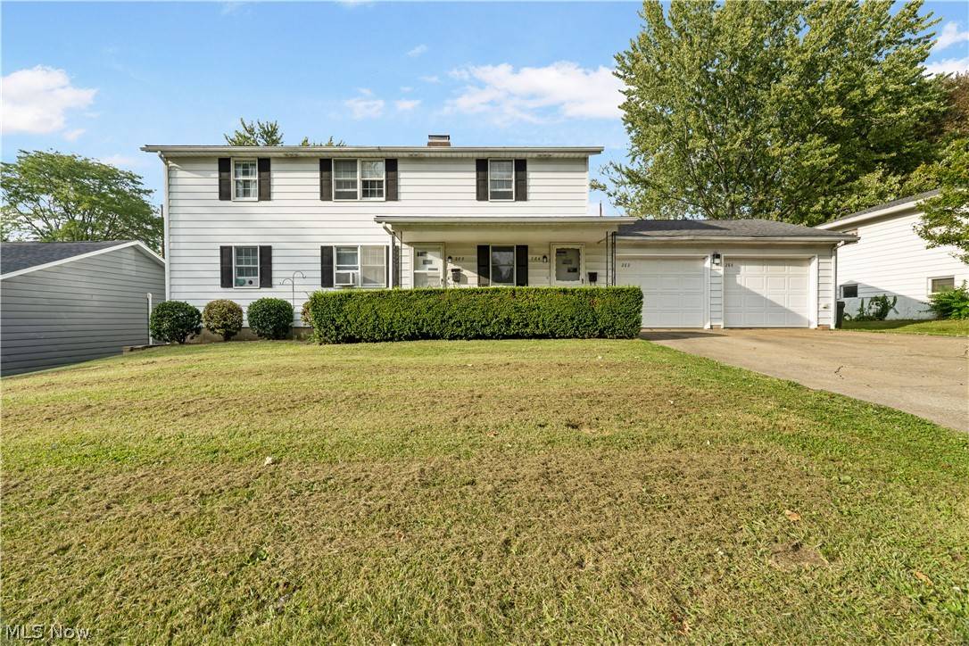 282 & 284 Blueberry DR, Columbiana, OH 44408