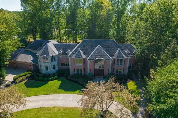 Westlake, OH 44145,2390 Brigadoon CT