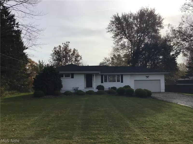 38450 Rogers RD, Willoughby Hills, OH 44094