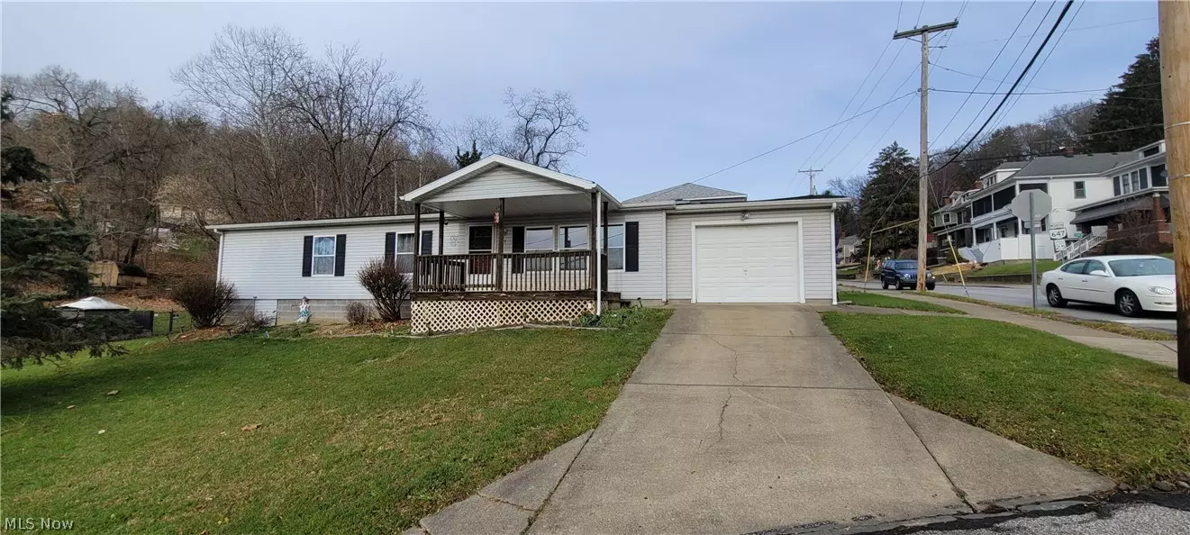 9 N 10th ST, Martins Ferry, OH 43935