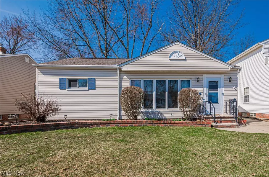 1766 Empire RD, Wickliffe, OH 44092