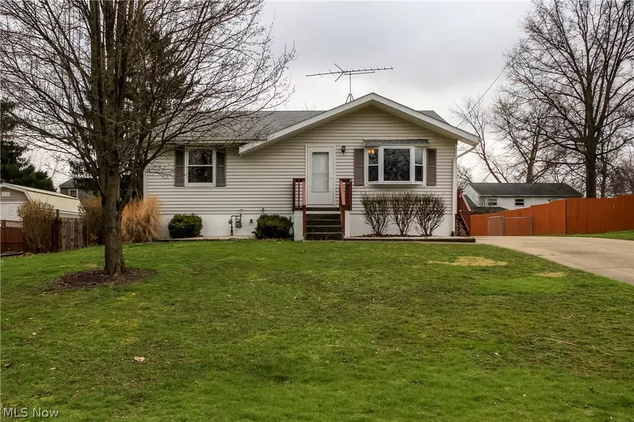 3833 Olmsby DR, Kent, OH 44240