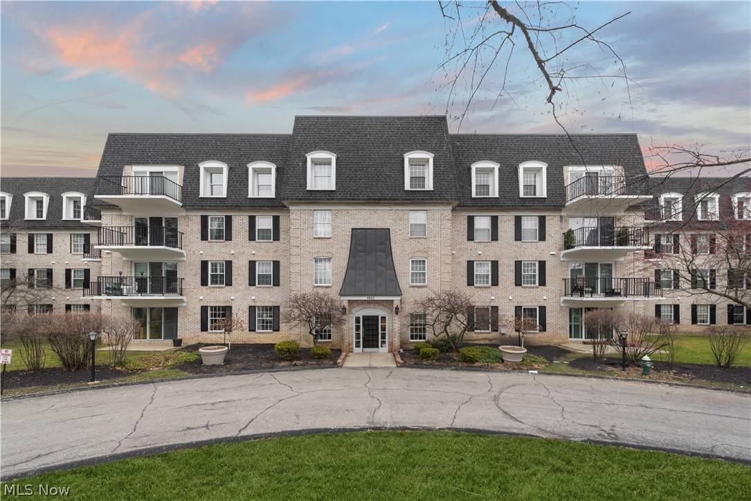 1931 King James Pkwy #334, Westlake, OH 44145