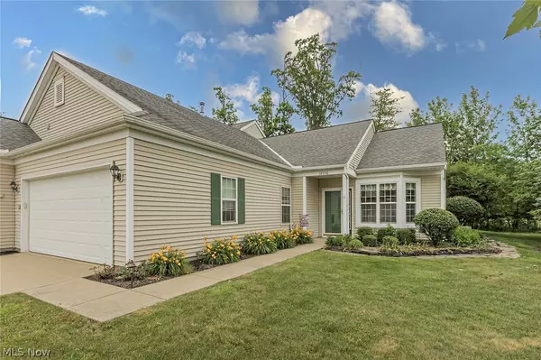 10750 Crossings DR, Aurora, OH 44202