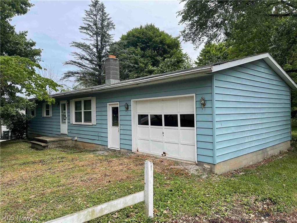 7863 Lake RD, Chippewa Lake, OH 44215