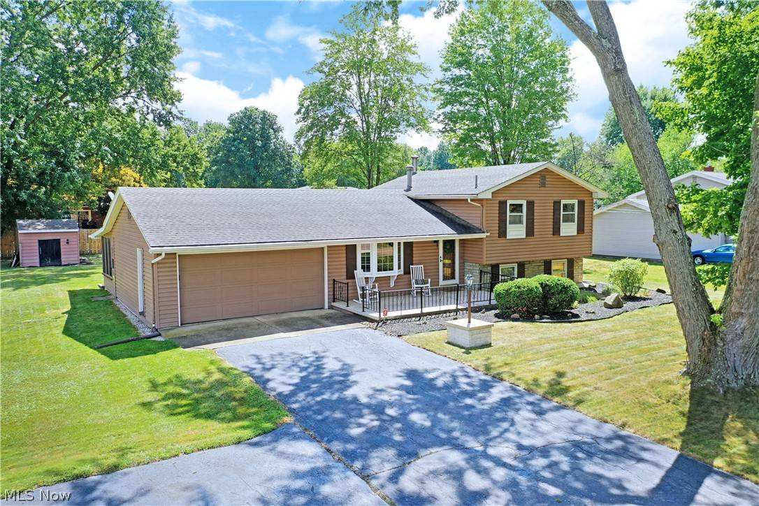 Youngstown, OH 44505,5033 Sampson DR