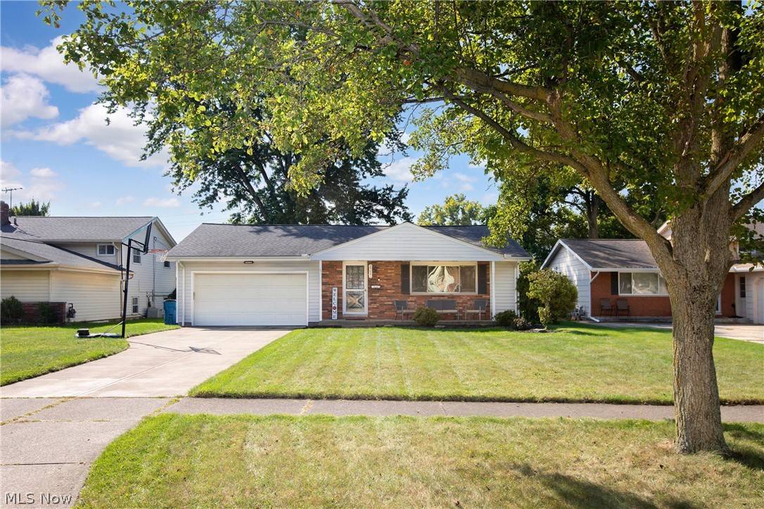 North Olmsted, OH 44070,25061 Randall DR