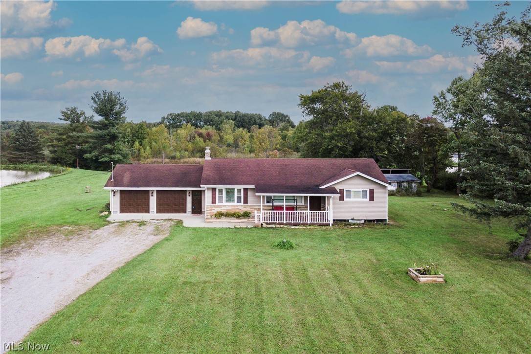2874 E South Range RD, New Springfield, OH 44443