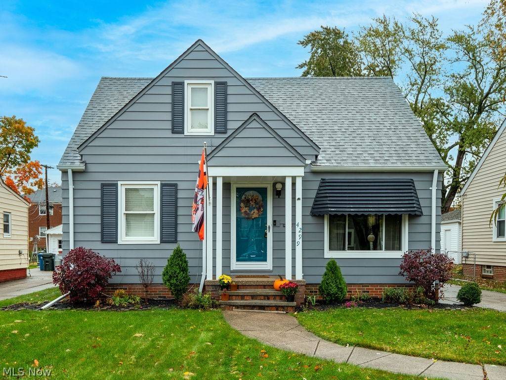 4299 W 222nd ST, Fairview Park, OH 44126