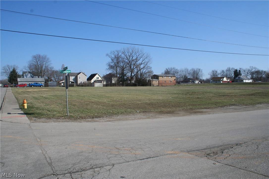 Parkersburg, WV 26101,800 Camden AVE