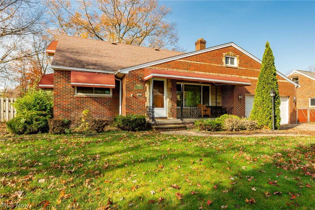 4540 W Ranchview AVE, North Olmsted, OH 44070