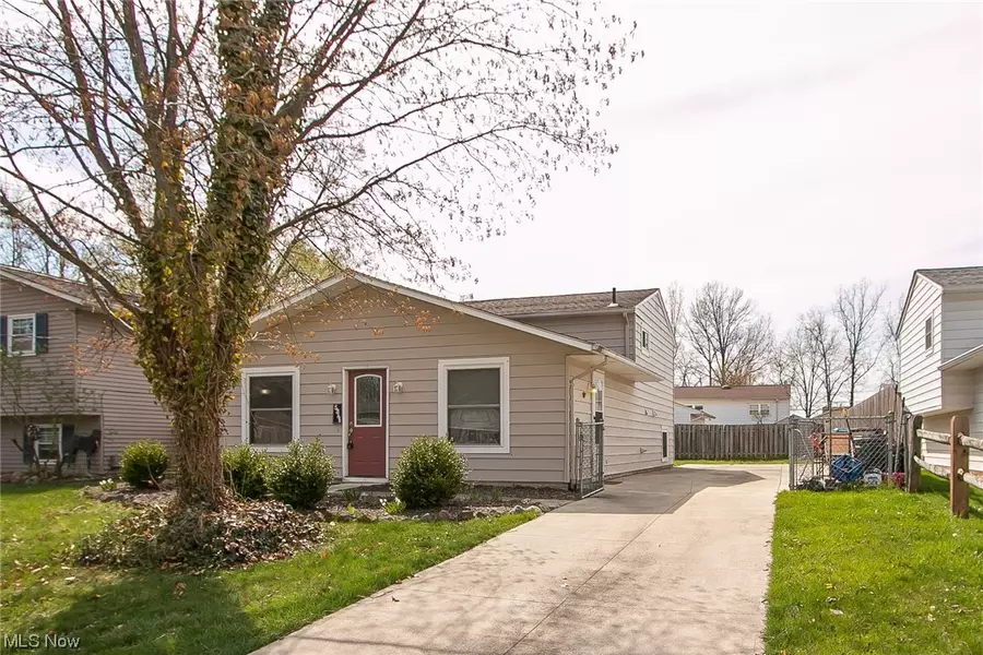 5866 Lee AVE, North Ridgeville, OH 44039