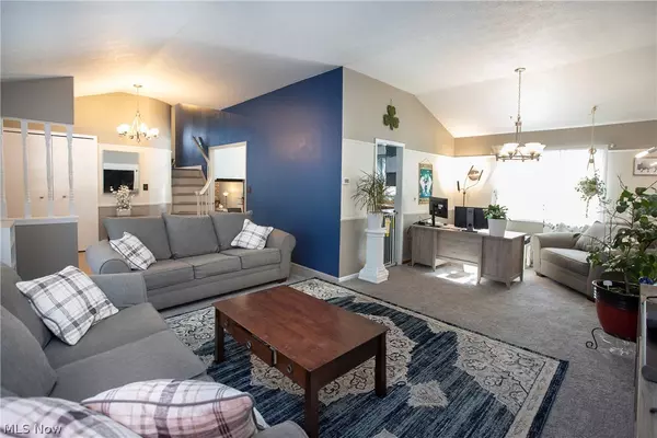 North Olmsted, OH 44070,27491 Linwood CIR