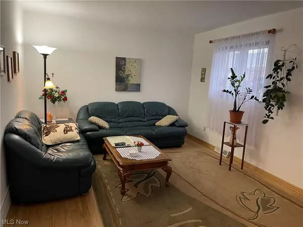 Newburgh Heights, OH 44105,3904 Arlington AVE