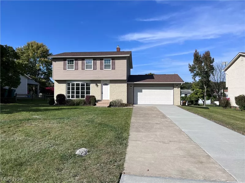 26298 Dennisport DR, Oakwood Village, OH 44146