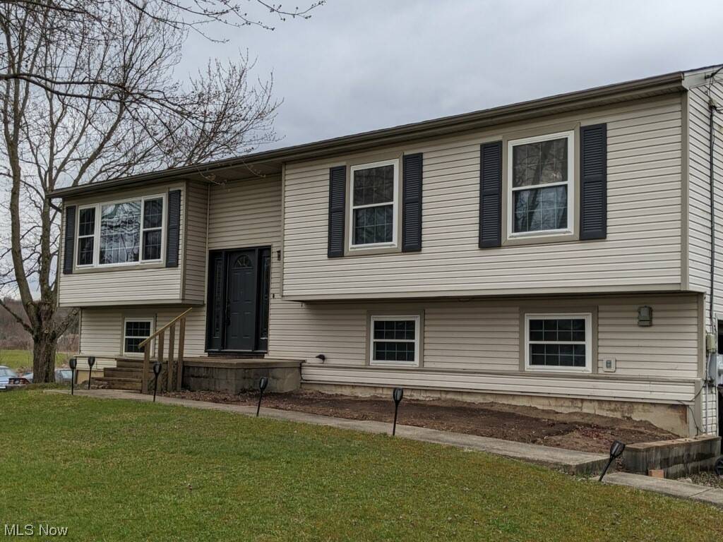 Newton Falls, OH 44444,10005 Holcomb RD