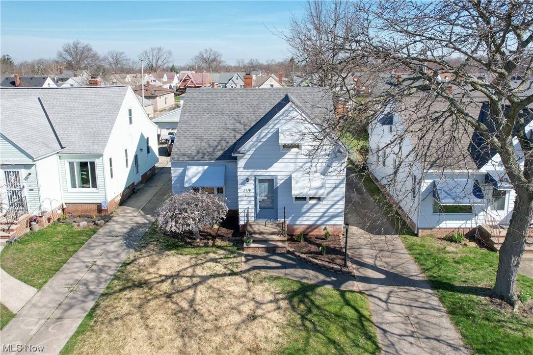 Parma, OH 44129,5714 Renwood DR