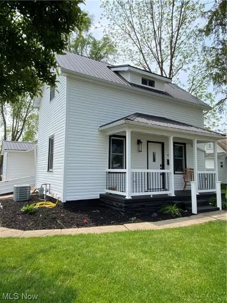 417 E Union AVE, West Lafayette, OH 43845