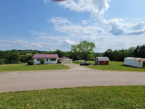 Adena, OH 43901,51860 Hollyview DR