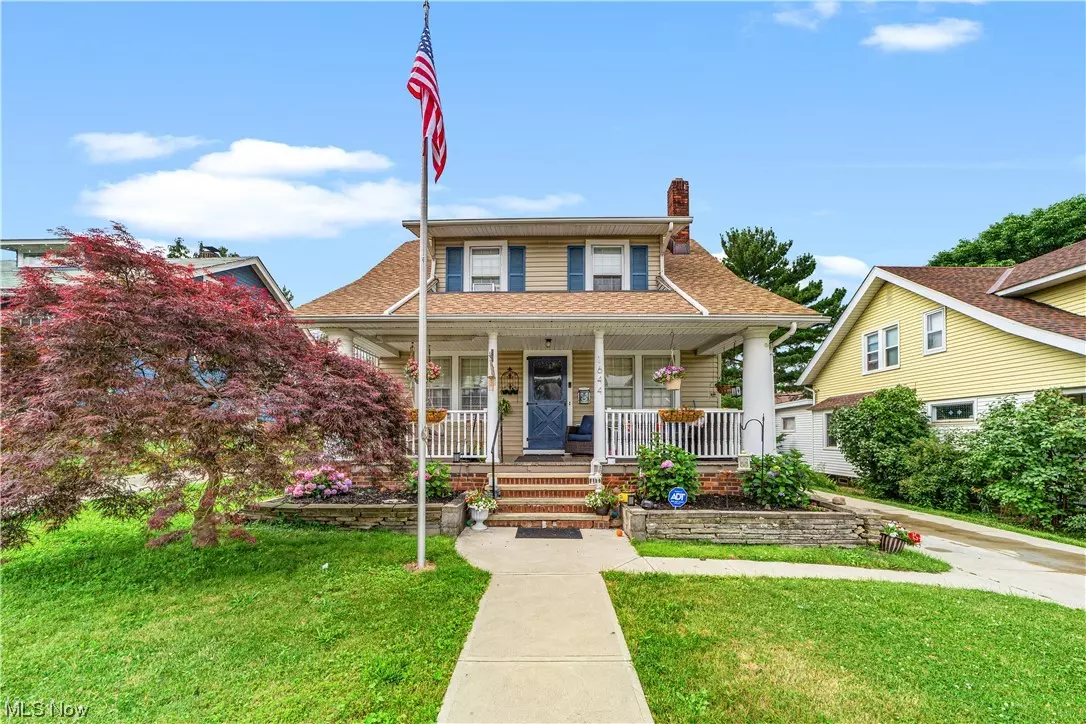 Lakewood, OH 44107,1644 Clarence AVE