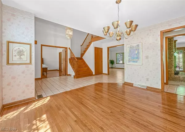 Cuyahoga Falls, OH 44223,2885 Valley RD