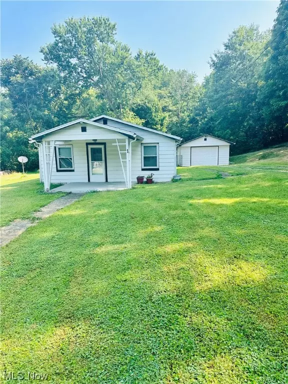 1 Private DR,  Beech Bottom,  WV 26030