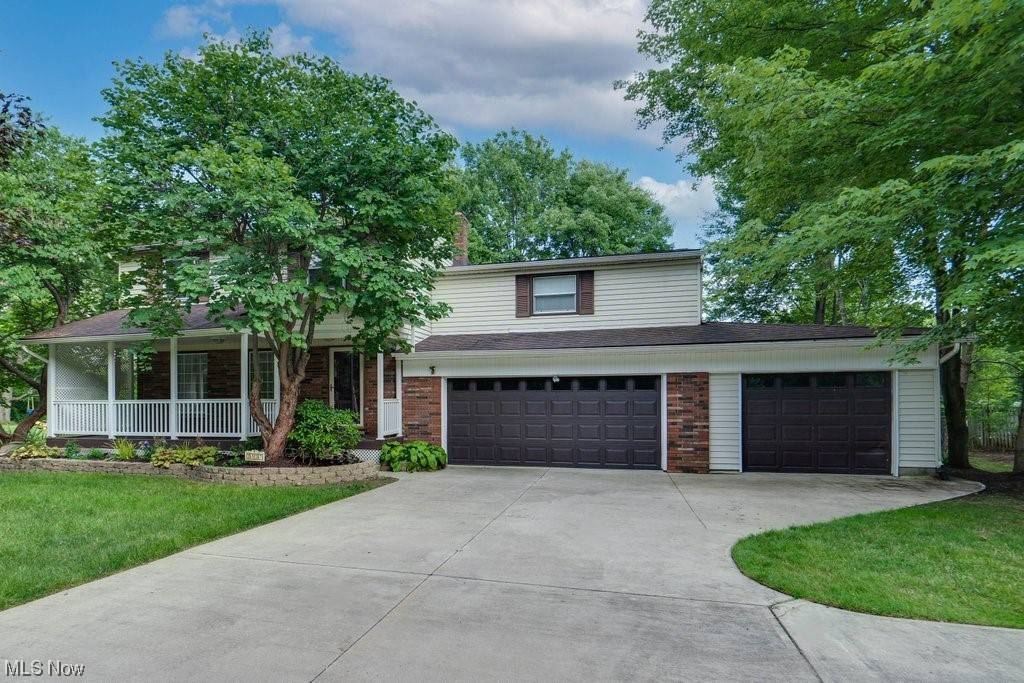 2327 Weymouth RD, Hinckley, OH 44233