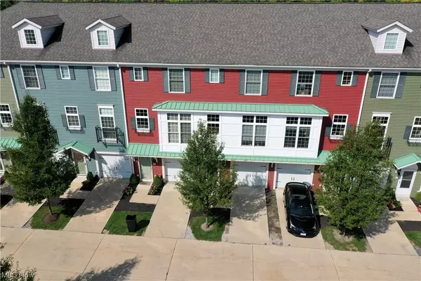 29 Grandview DR, Rocky River, OH 44116