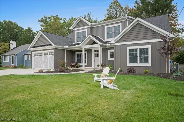 30611 Winston DR, Bay Village, OH 44140