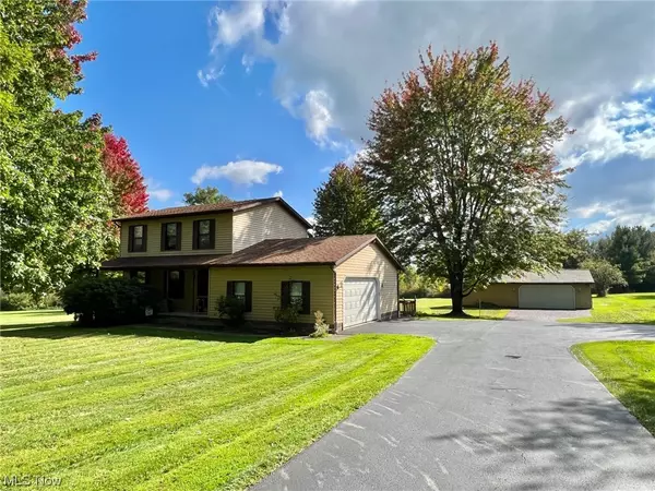 10565 Northwoods CIR,  Chardon,  OH 44024