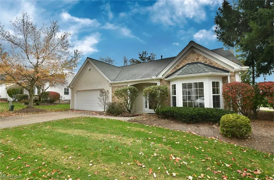 141 Stonebrooke Oval, Orange, OH 44022