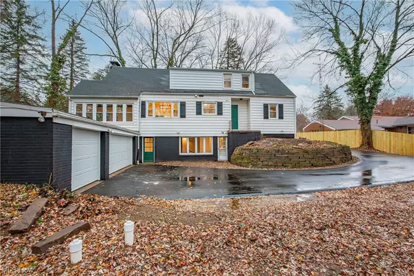 North Canton, OH 44709,1585 Stayman AVE SW