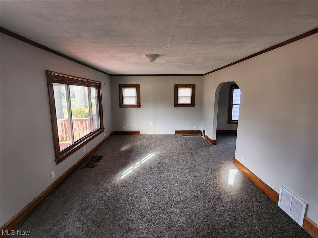 Warren, OH 44484,697 Trumbull AVE