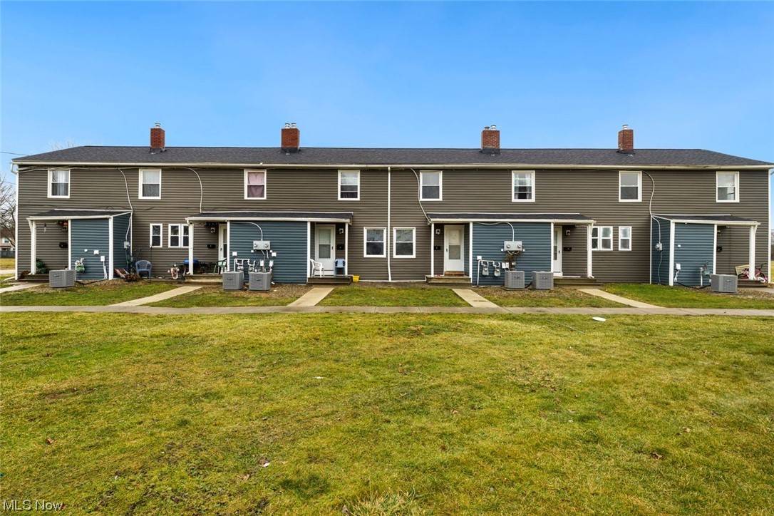 9584 Greenmeadow RD,  Windham,  OH 44288