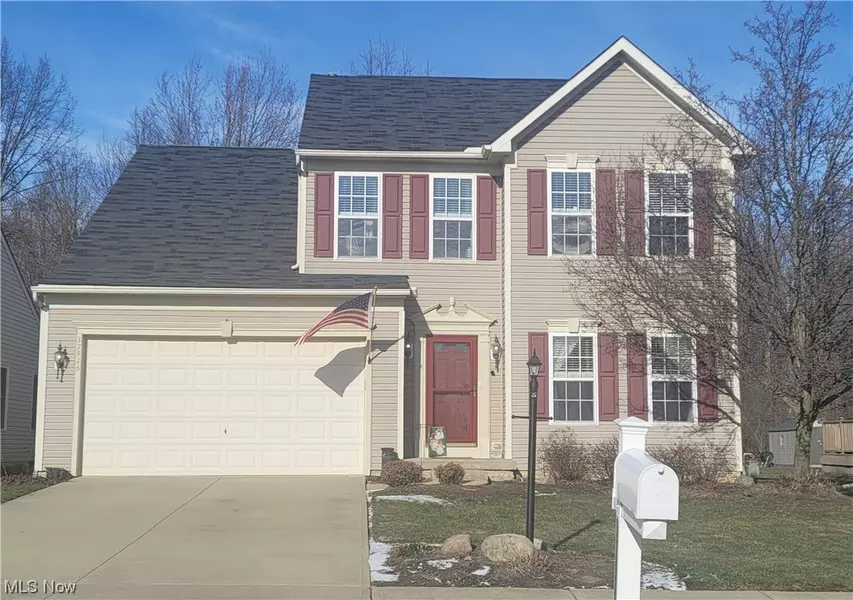 37916 Pebble Lake TRL, North Ridgeville, OH 44039