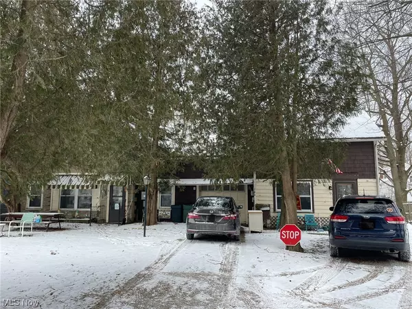 Andover, OH 44003,166 Hickory ST