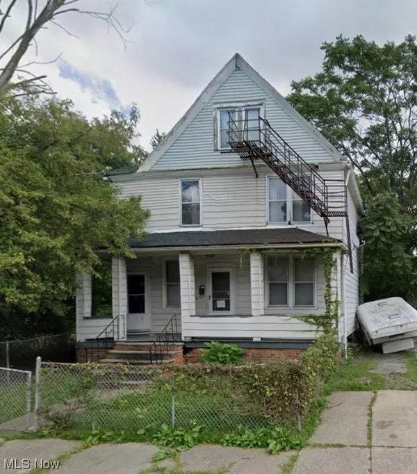 Cleveland, OH 44106,2315 E 101st ST