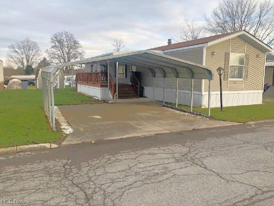 1011 South Park DR, Brookfield, OH 44403