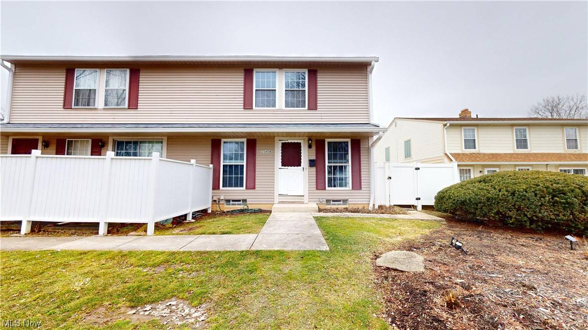 20408 Williamsburg CT #206C, Middleburg Heights, OH 44130