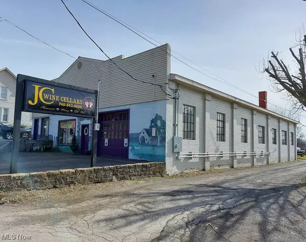 Richmond, OH 43944,8306 State Route 43